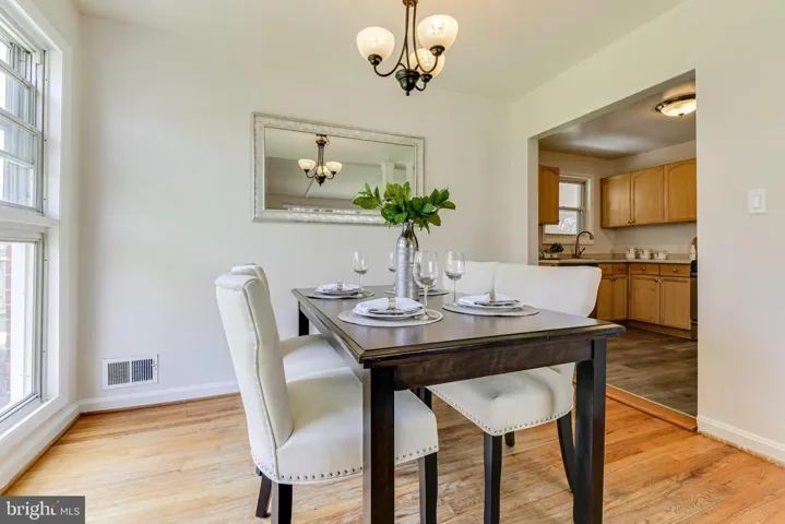 488 Naylor Pl, Alexandria, Virginia 22304