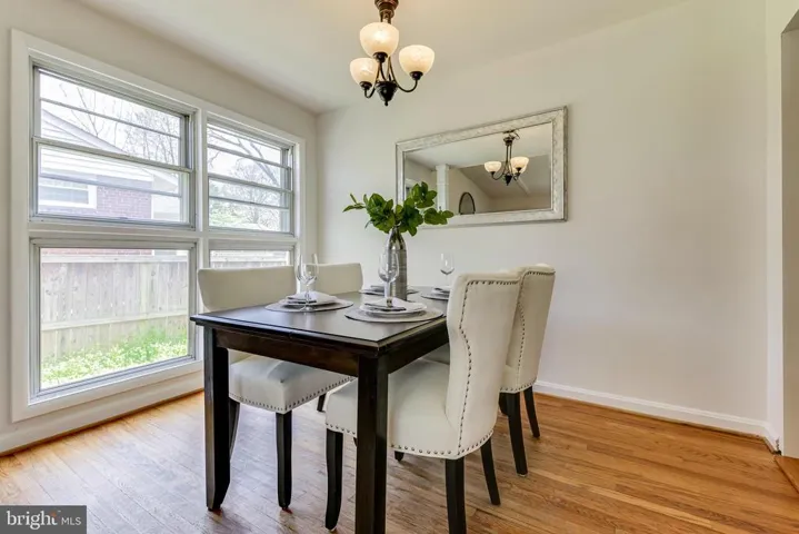 488 Naylor Pl, Alexandria, Virginia 22304