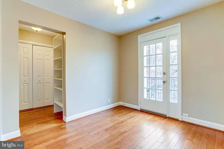4817 31st St S #c1, Arlington, Virginia 22206