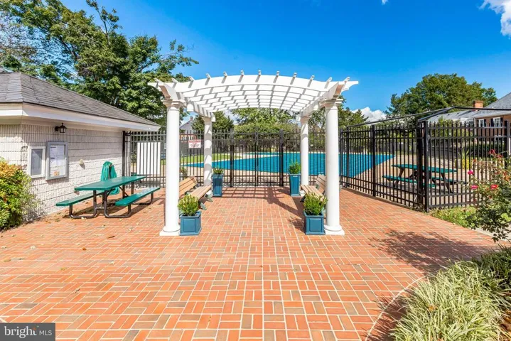 4817 31st St S #c1, Arlington, Virginia 22206