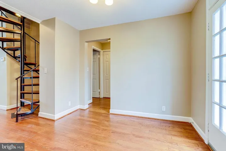 4817 31st St S #c1, Arlington, Virginia 22206