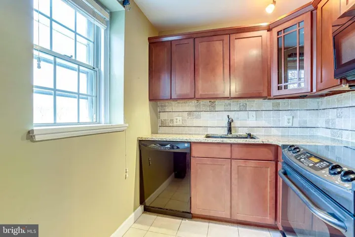 4817 31st St S #c1, Arlington, Virginia 22206