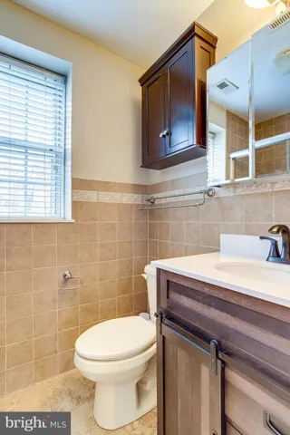 4817 31st St S #c1, Arlington, Virginia 22206