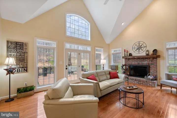 9728 Thorn Bush Dr, Fairfax Station, Virginia 22039