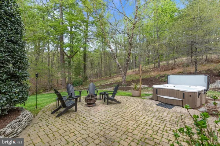 9728 Thorn Bush Dr, Fairfax Station, Virginia 22039