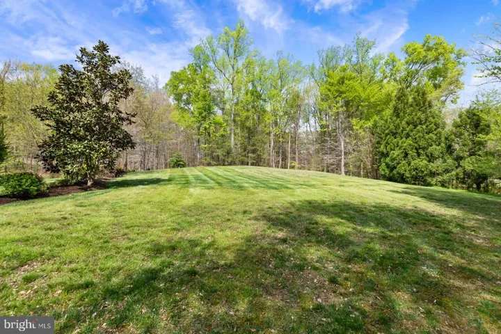 9728 Thorn Bush Dr, Fairfax Station, Virginia 22039