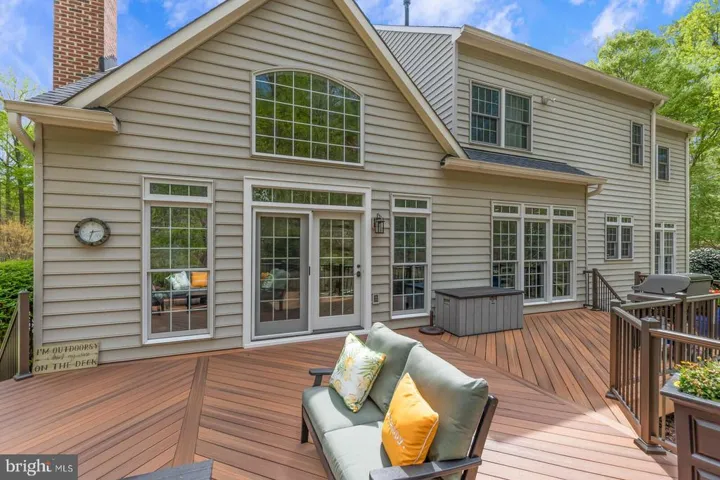 9728 Thorn Bush Dr, Fairfax Station, Virginia 22039
