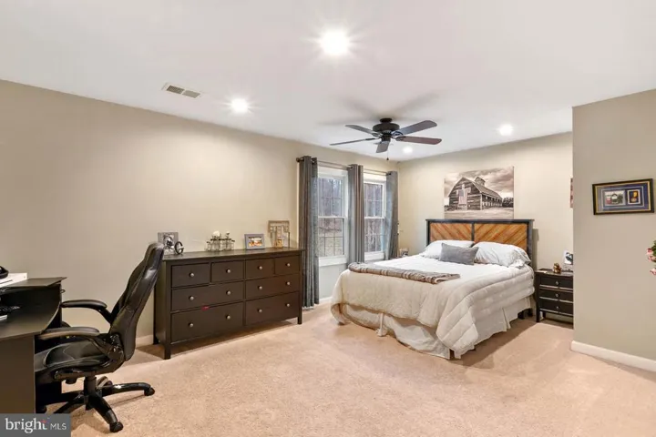 9728 Thorn Bush Dr, Fairfax Station, Virginia 22039