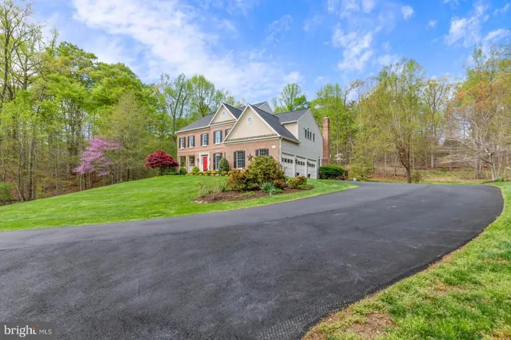 9728 Thorn Bush Dr, Fairfax Station, Virginia 22039