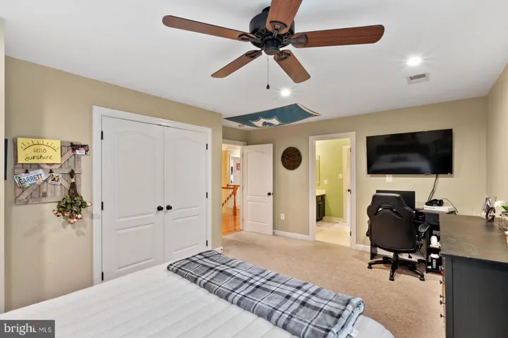 9728 Thorn Bush Dr, Fairfax Station, Virginia 22039