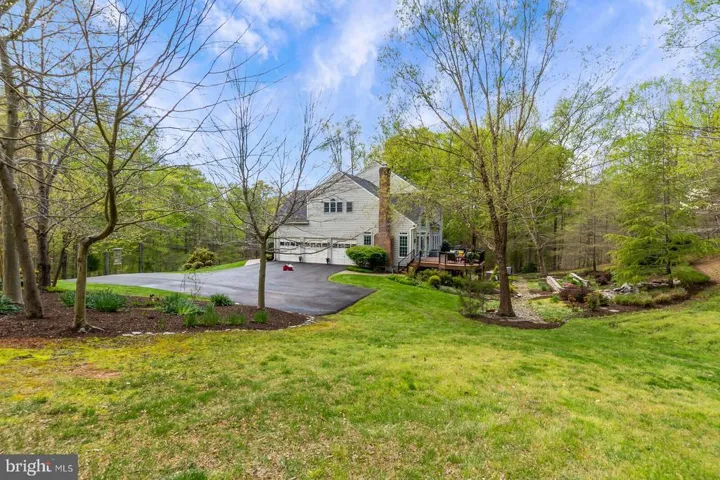 9728 Thorn Bush Dr, Fairfax Station, Virginia 22039