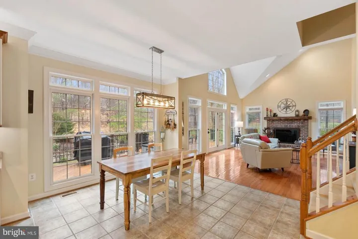 9728 Thorn Bush Dr, Fairfax Station, Virginia 22039