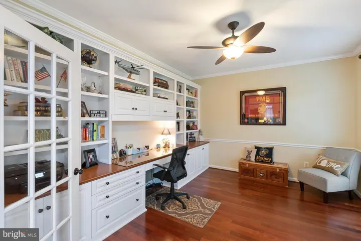 9728 Thorn Bush Dr, Fairfax Station, Virginia 22039