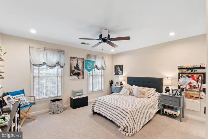 9728 Thorn Bush Dr, Fairfax Station, Virginia 22039