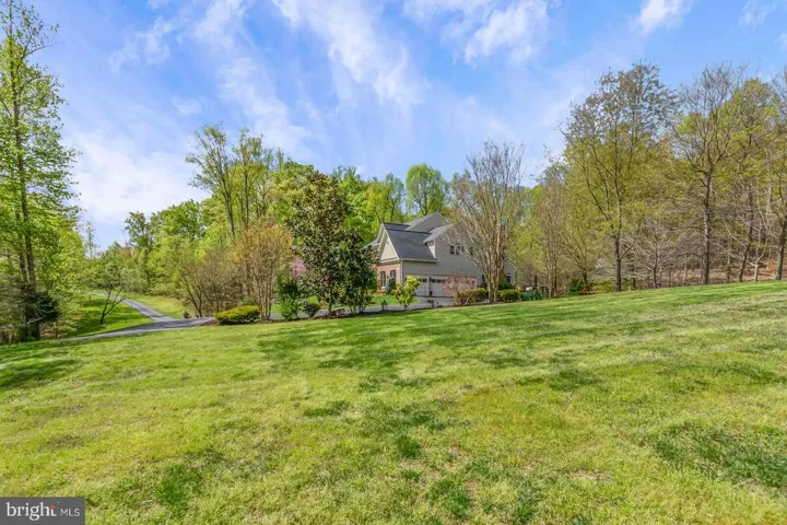 9728 Thorn Bush Dr, Fairfax Station, Virginia 22039
