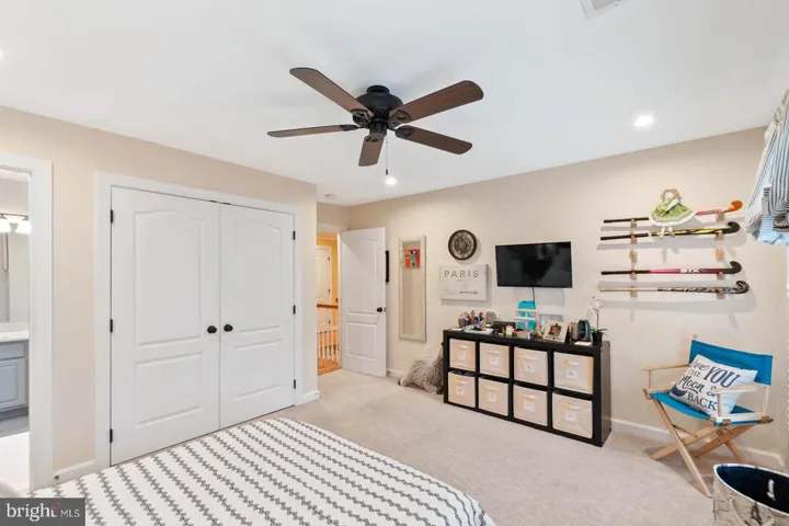 9728 Thorn Bush Dr, Fairfax Station, Virginia 22039