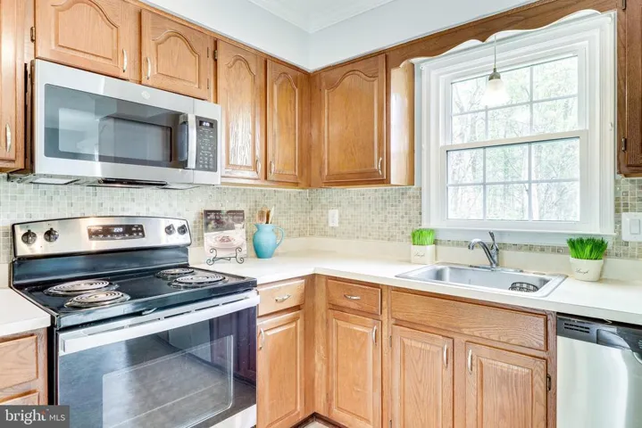 12709 Inverness Way, Woodbridge, Virginia 22192