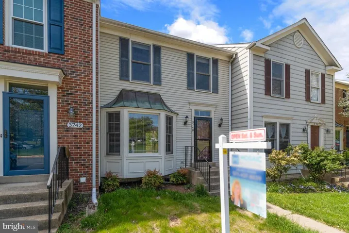 3740 Farmland Dr, Fairfax, Virginia 22033