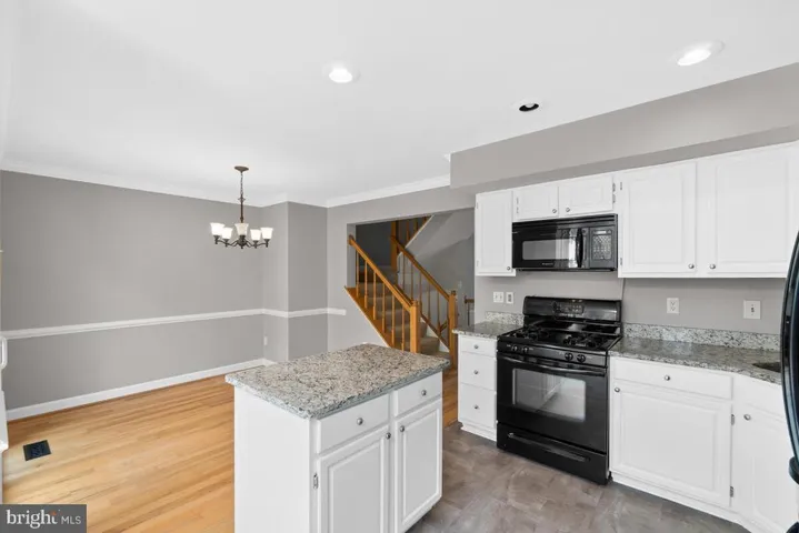 3740 Farmland Dr, Fairfax, Virginia 22033