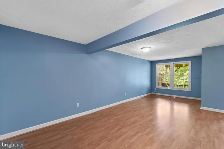3740 Farmland Dr, Fairfax, Virginia 22033