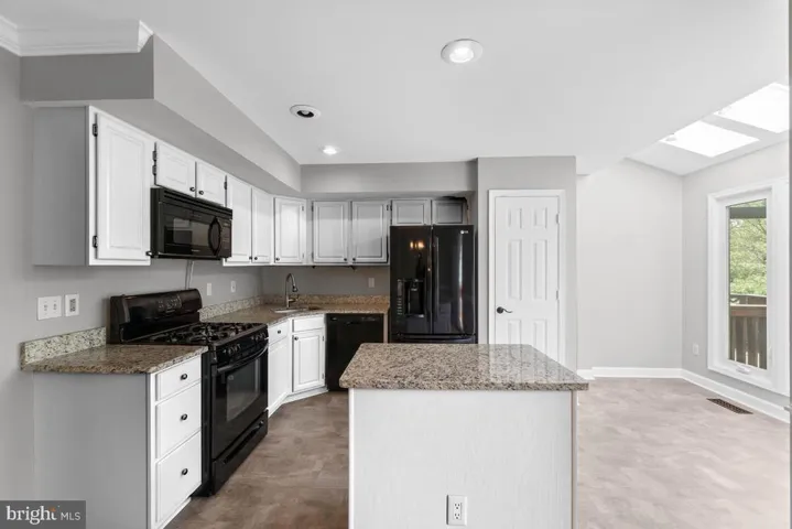 3740 Farmland Dr, Fairfax, Virginia 22033