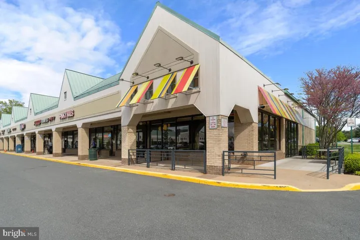 3740 Farmland Dr, Fairfax, Virginia 22033