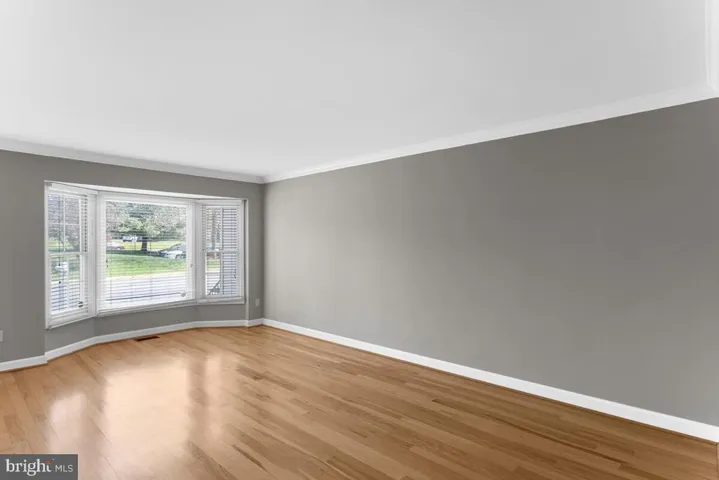 3740 Farmland Dr, Fairfax, Virginia 22033