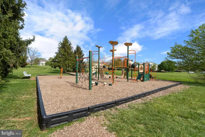 3740 Farmland Dr, Fairfax, Virginia 22033