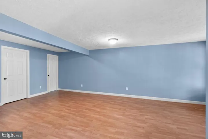 3740 Farmland Dr, Fairfax, Virginia 22033