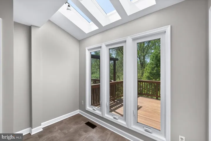 3740 Farmland Dr, Fairfax, Virginia 22033