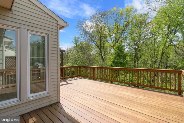 3740 Farmland Dr, Fairfax, Virginia 22033