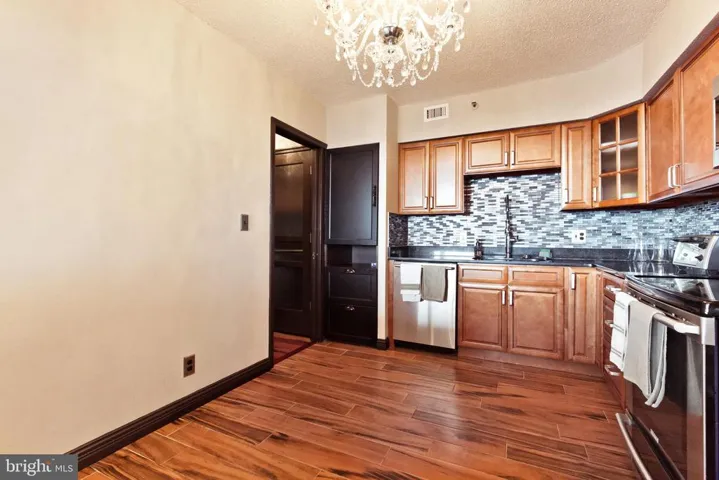 5501 Seminary Rd #2110s, Falls Church, Virginia 22041