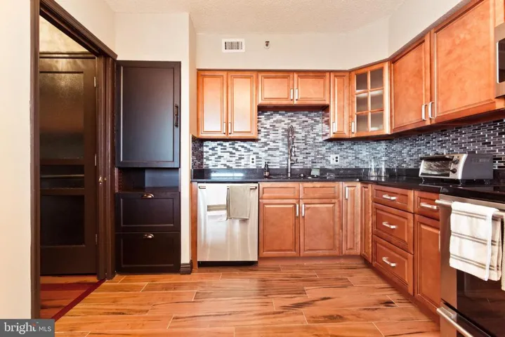 5501 Seminary Rd #2110s, Falls Church, Virginia 22041