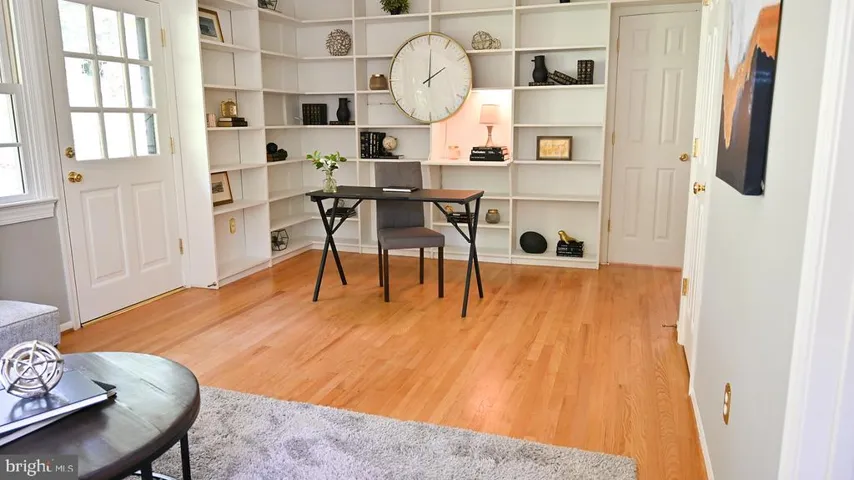 825 Eden Ct, Alexandria, Virginia 22308