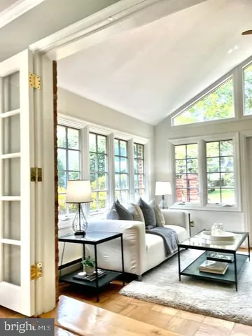 825 Eden Ct, Alexandria, Virginia 22308