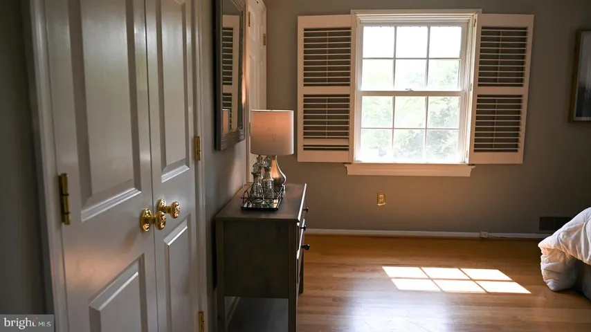 825 Eden Ct, Alexandria, Virginia 22308
