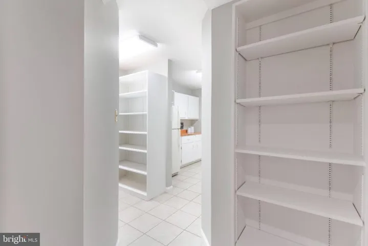 825 Eden Ct, Alexandria, Virginia 22308