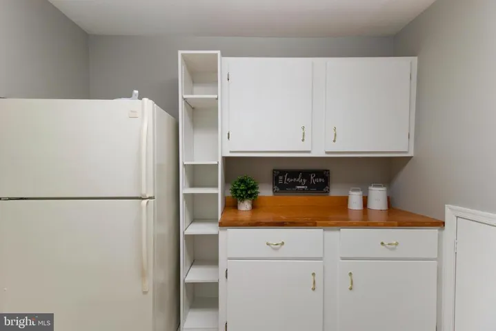 825 Eden Ct, Alexandria, Virginia 22308