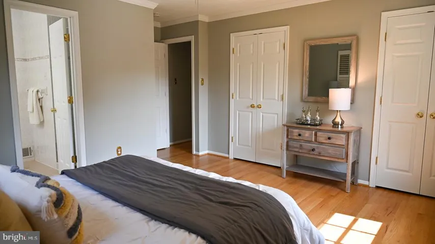 825 Eden Ct, Alexandria, Virginia 22308