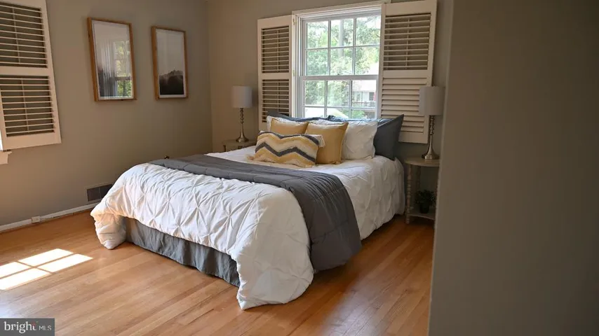 825 Eden Ct, Alexandria, Virginia 22308