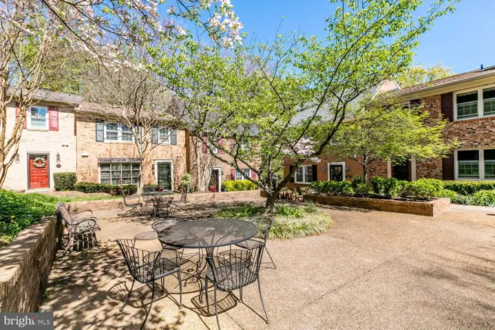 650 N Armistead St, Alexandria, Virginia 22312