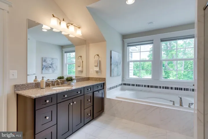 17111 Belle Isle Dr, Dumfries, Virginia 22026