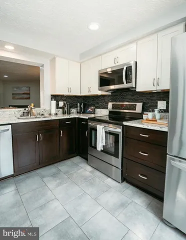 9134 Everett Ct, Springfield, Virginia 22152