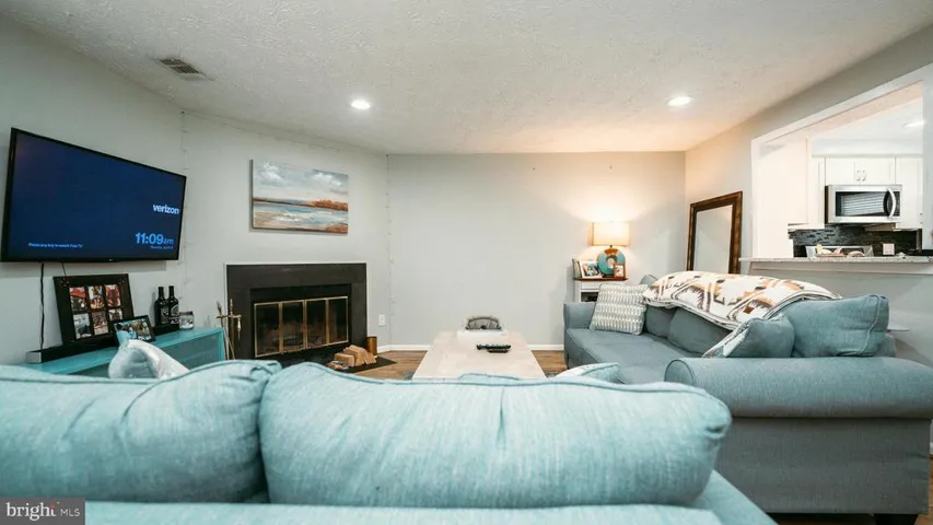 9134 Everett Ct, Springfield, Virginia 22152