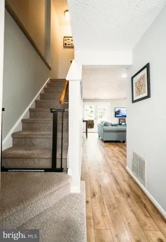 9134 Everett Ct, Springfield, Virginia 22152
