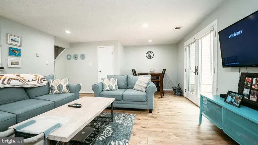 9134 Everett Ct, Springfield, Virginia 22152