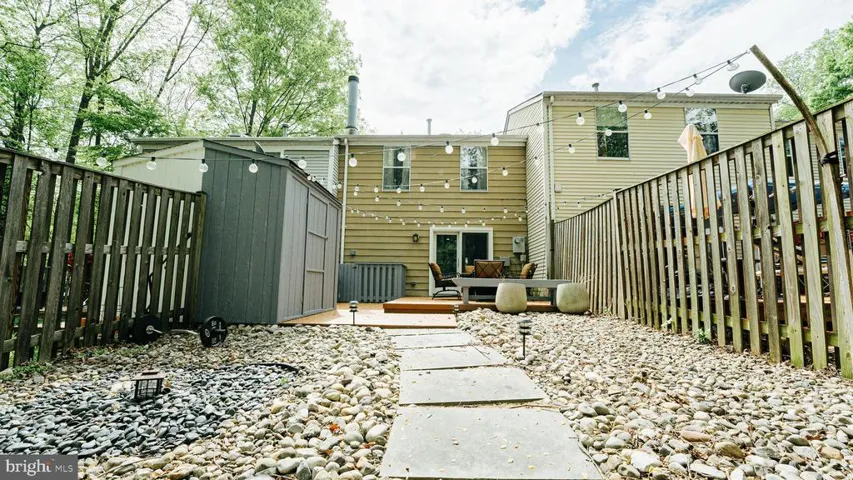 9134 Everett Ct, Springfield, Virginia 22152