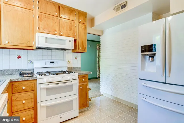 7216 Tod St, Falls Church, Virginia 22046