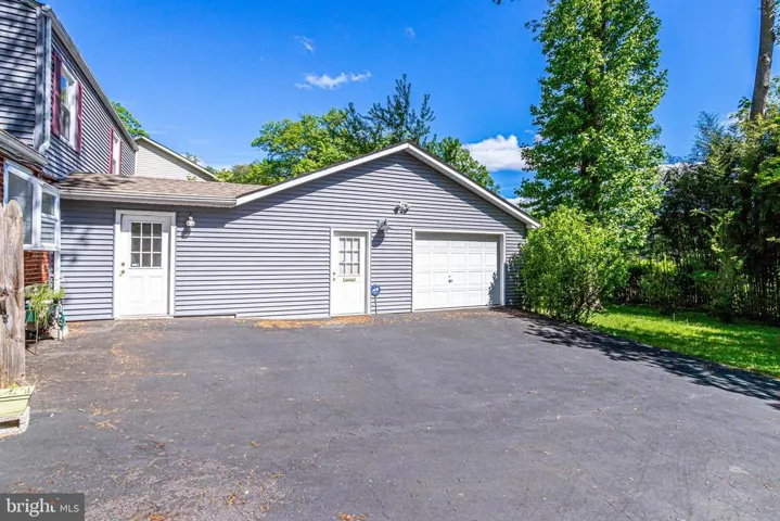 7216 Tod St, Falls Church, Virginia 22046