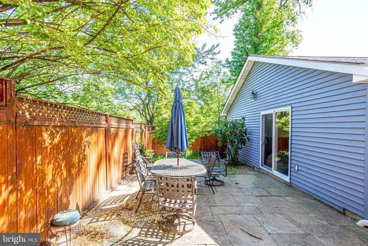 7216 Tod St, Falls Church, Virginia 22046